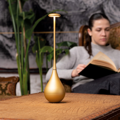 Zafferano επαναφορτιζόμενο φωτιστικό Dondolina table lamp Χρυσό Ματ