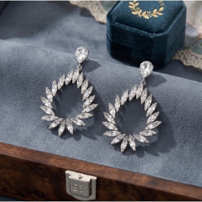 GREKAS JEWELRY Κρεμαστά Σκουλαρίκια με Κρυστάλλους