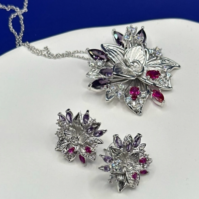 Κολιέ με κρύσταλλα Swarovski