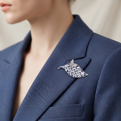Καρφίτσα με εκθαμβωτικά κρύσταλλα Swarovski