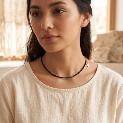 Minimal Χειροποίητο Κολιέ με Μαύρες Faceted Χάντρες – GREKAS JEWELRY