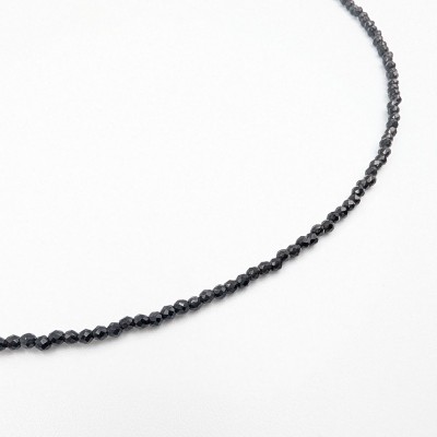 Minimal Χειροποίητο Κολιέ με Μαύρες Faceted Χάντρες – GREKAS JEWELRY