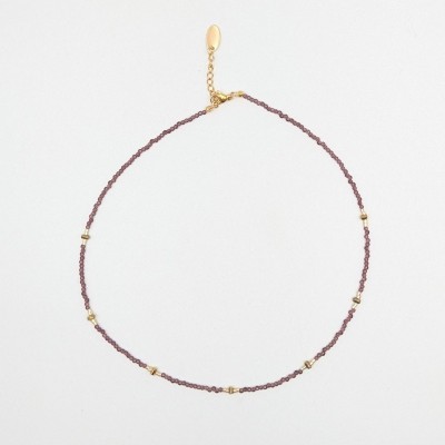 Minimal Χειροποίητο Κολιέ με Μωβ Faceted Χάντρες & Γεωμετρικές Χρυσές Λεπτομέρειες – GREKAS JEWELRY