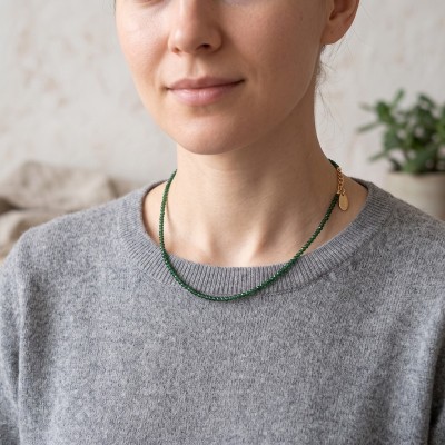 Minimal Χειροποίητο Κολιέ με Πράσινες Faceted Χάντρες – GREKAS JEWELRY