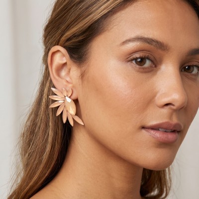 Σκουλαρίκια Ear Climbers / Wing με Nude-Pink Πέτρες – GREKAS JEWELRY