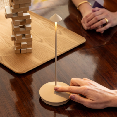 Zafferano Επιτραπέζιo Φωτιστικό LED Pina table lamp Μπεζ απόχρωση